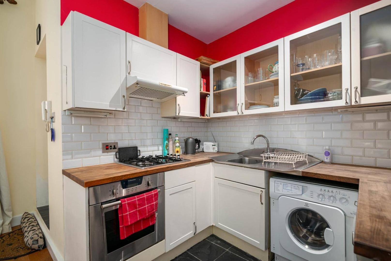 Guestready - Former Pub-Turned-One Bedroom Flat London Eksteriør billede